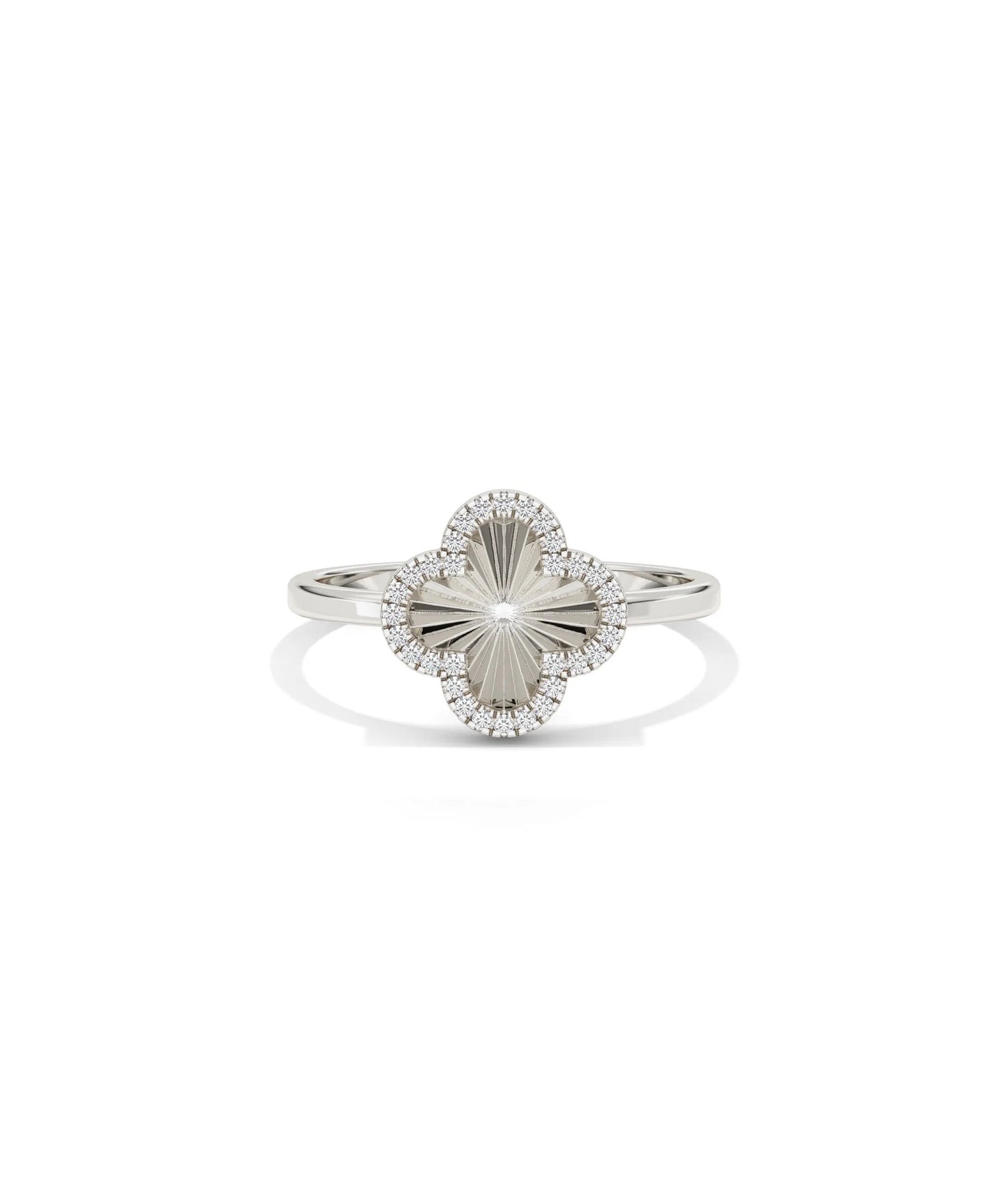 Fluted Clover Ring white gold with lucky charm motif and diamonds