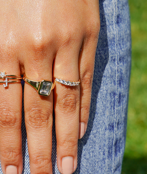 Graduating Diamond Solid Band Ring media alternate view
