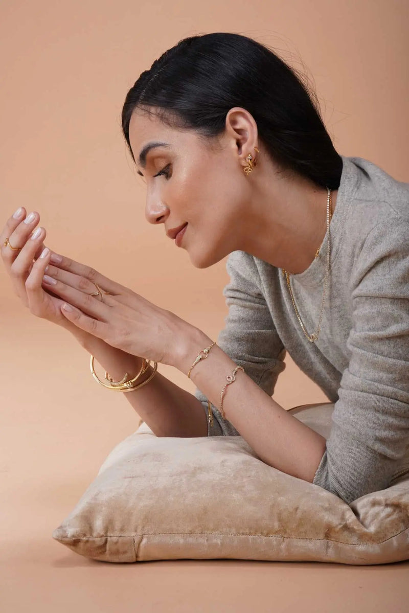 10 Must-Know Tips for Buying Gold Jewelry - 79e | Everyday 14K Gold Jewelry