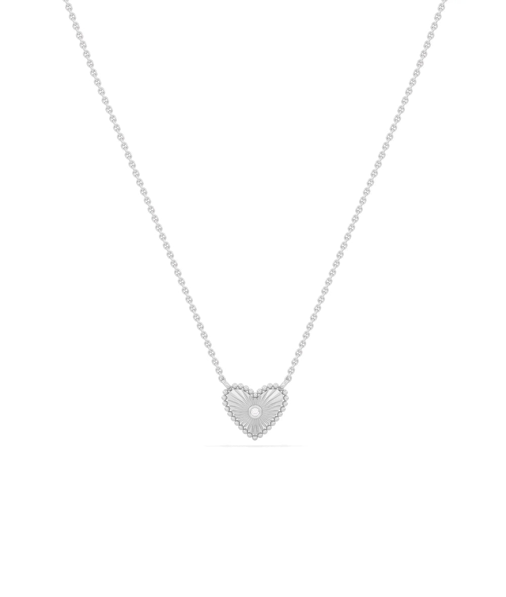 Fluted Heart with Diamond in white gold refined minimalist romantic