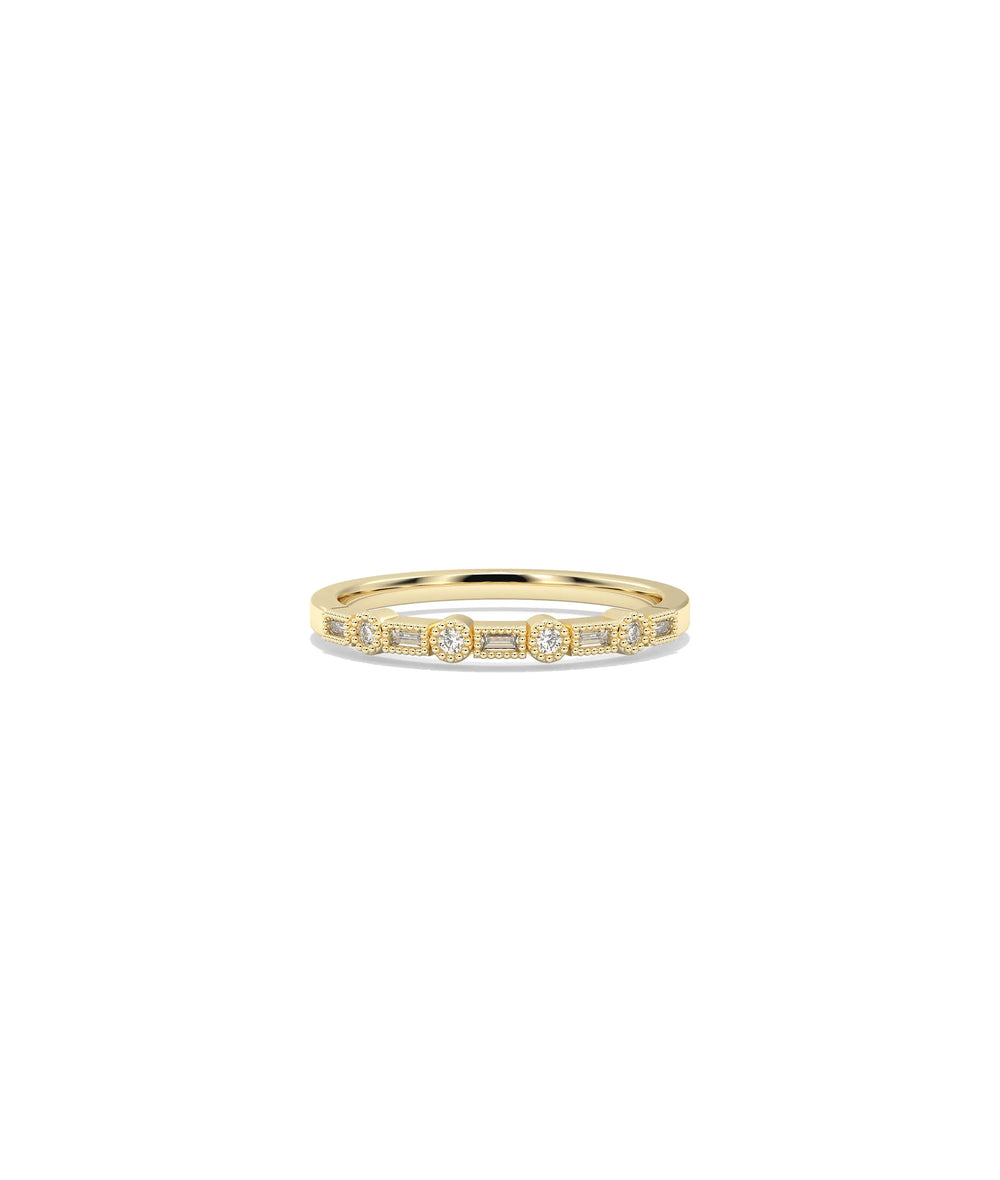 Diamond Round and Baguette Band Ring in yellow gold with alternating diamond cuts