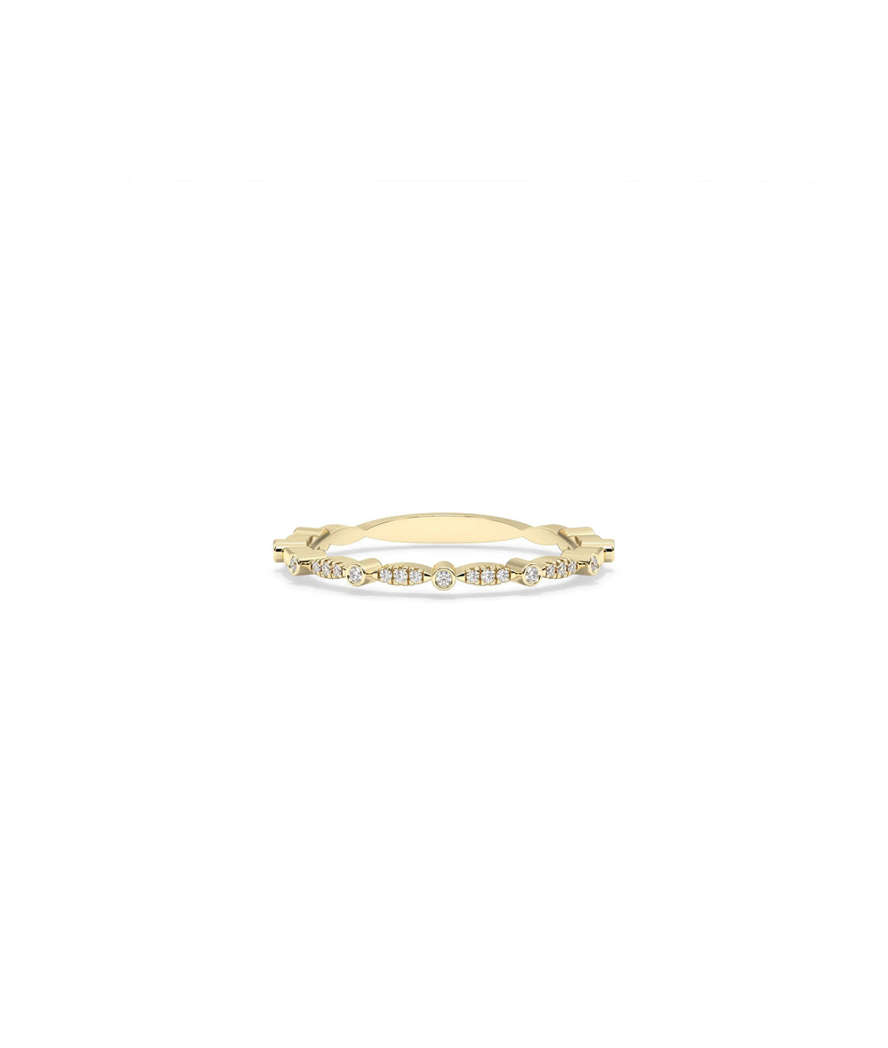 Diamond Alternating Band Ring in yellow gold with rhythmic alternating diamond pattern