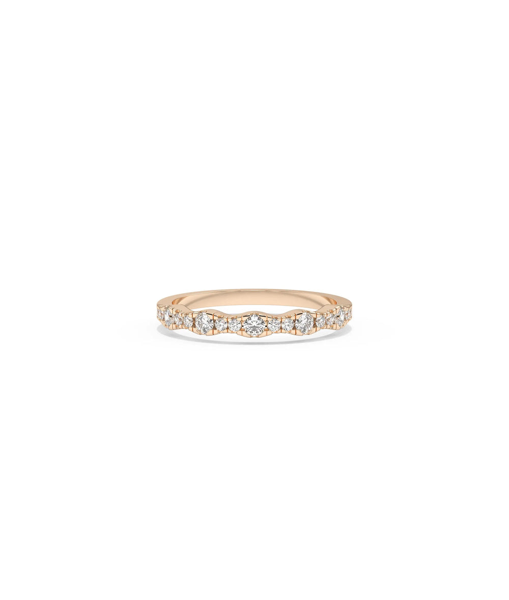 Rose gold Diamond Graduating Band Ring with elegant growing diamond pattern