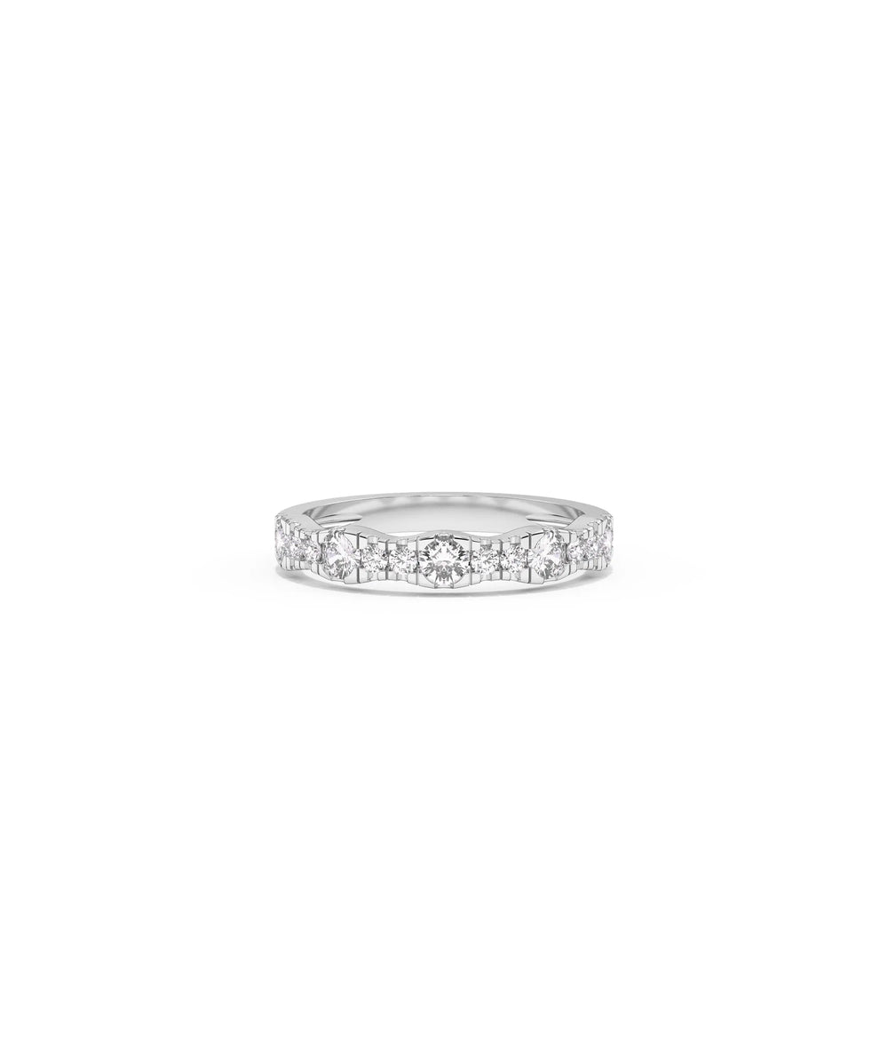 White gold Graduating Diamond Band Ring featuring elegant tapered diamond flow