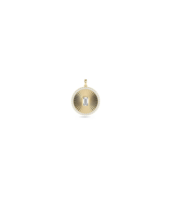 Diamond Outline Fluted Circle with Custom Solitaire in yellow gold dual sparkle