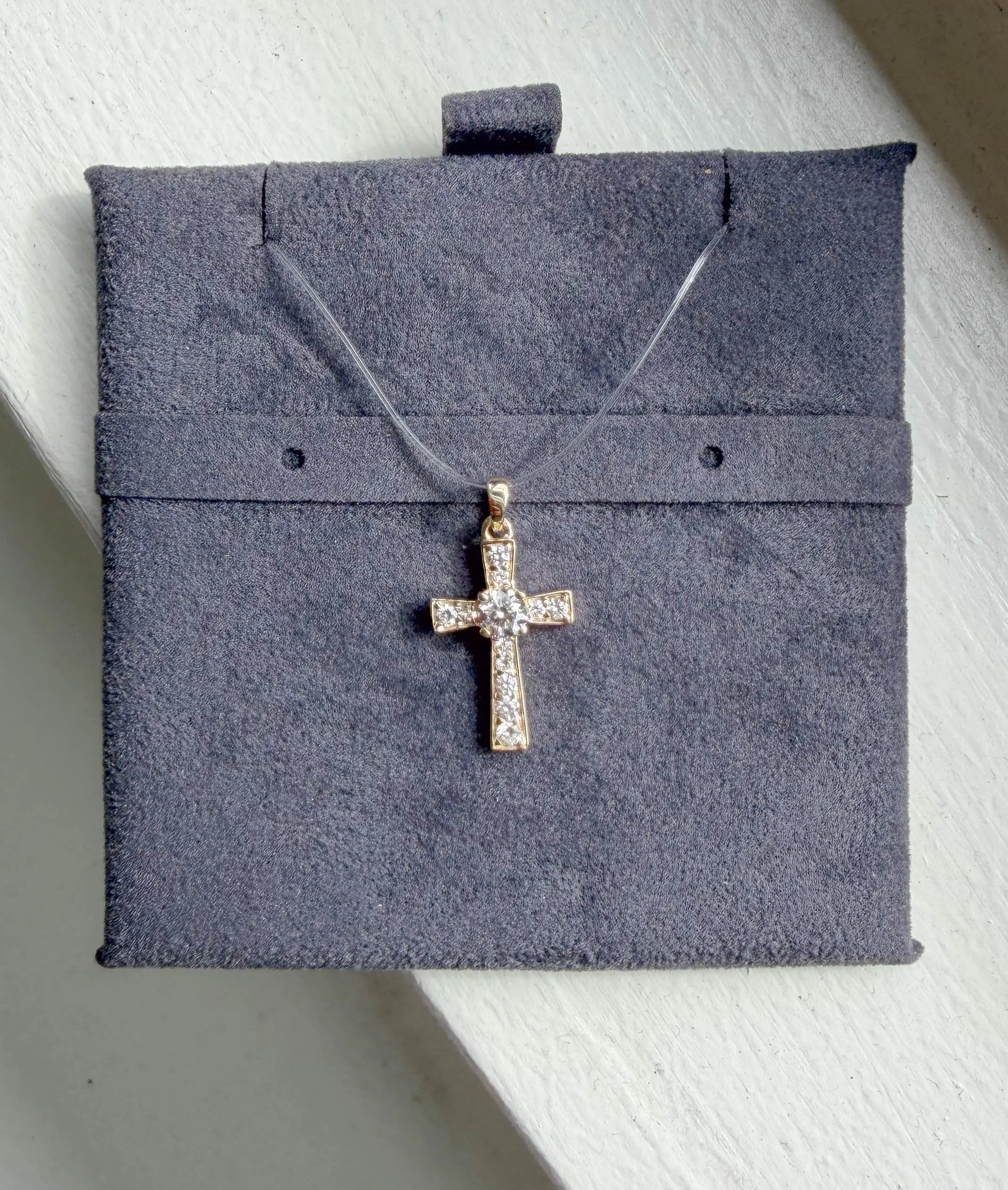 Cross detail with diamonds 0.45 ctw 20mm close-up