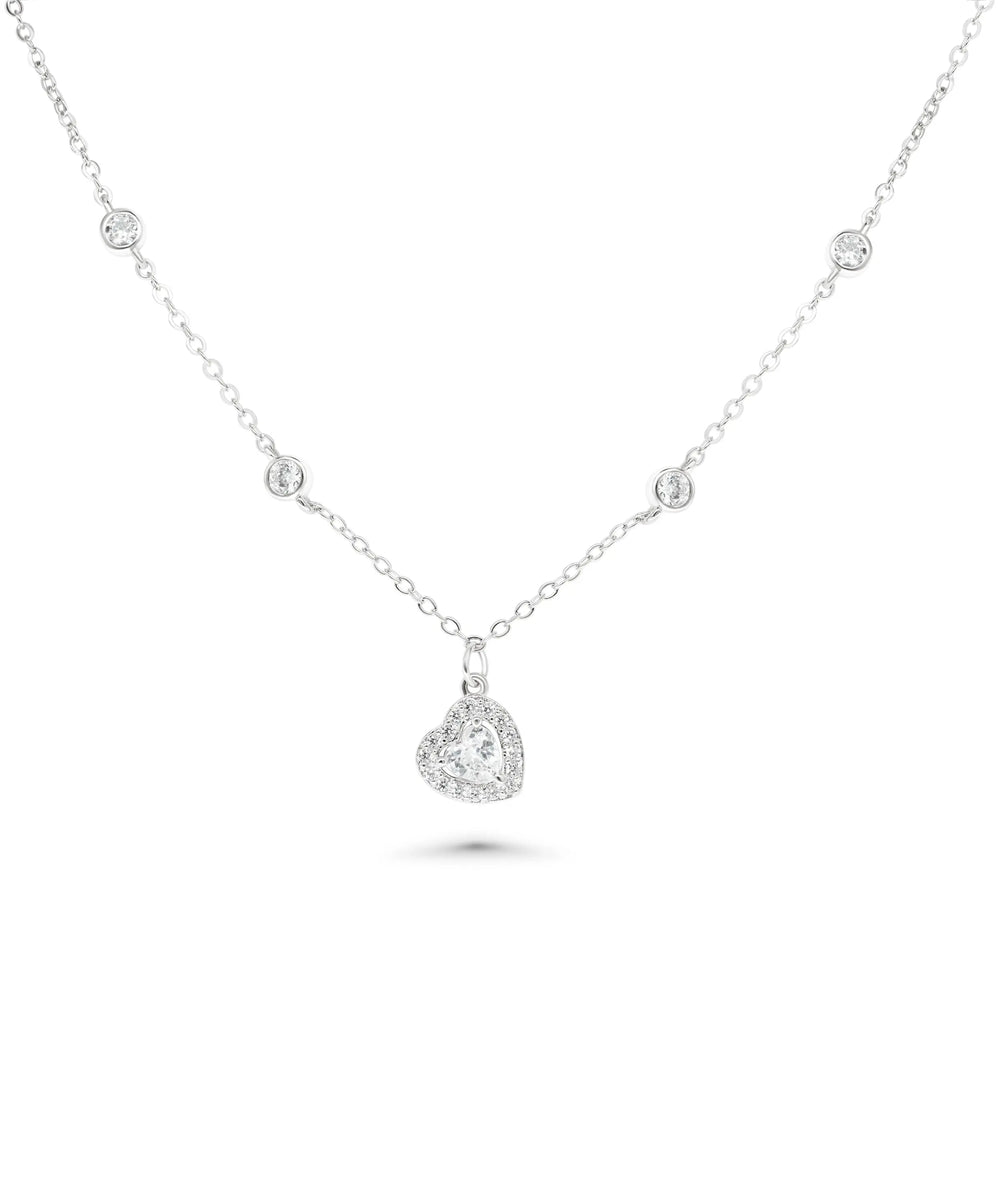 Diamond Solitaire Necklace white gold with romantic focal brilliance