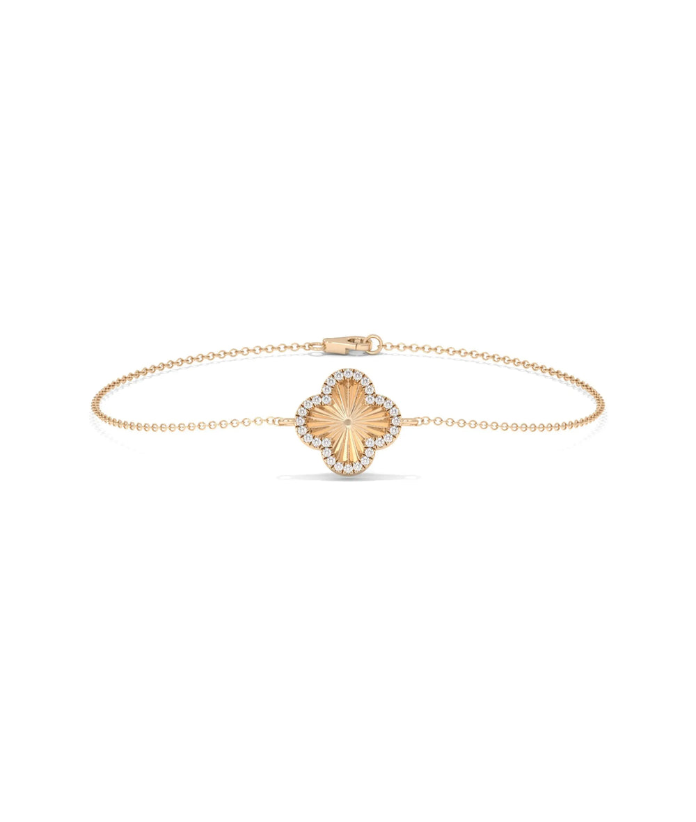 Fluted Clover Bracelet rose gold featuring dimensional leaf texture