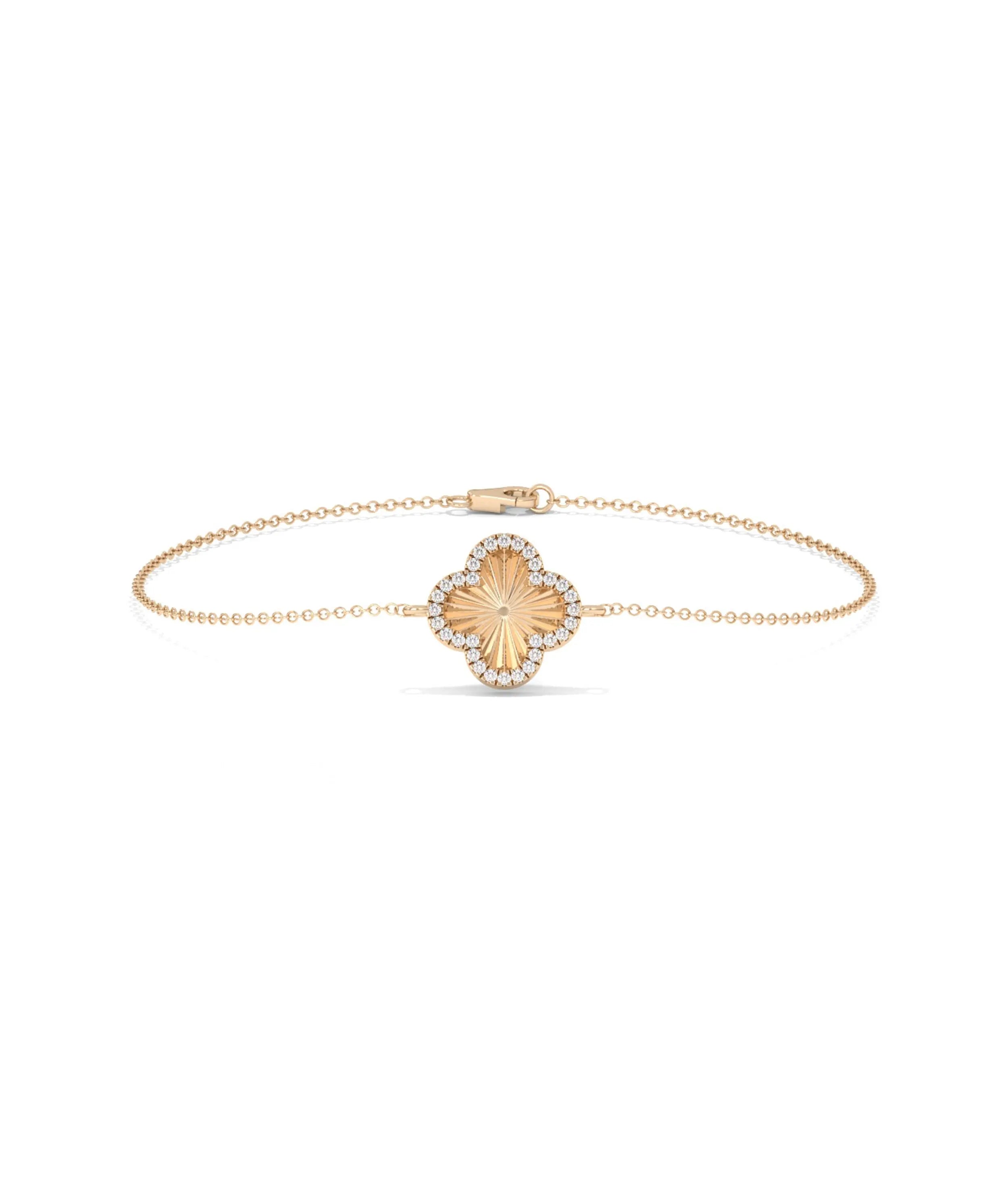 Fluted Clover Bracelet rose gold featuring dimensional leaf texture
