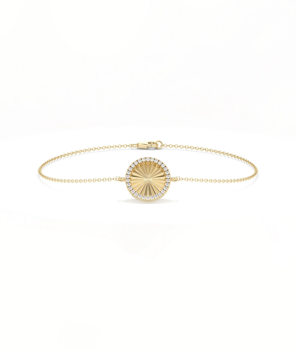 Fluted Circle Bracelet front view yellow gold with diamond circle charm