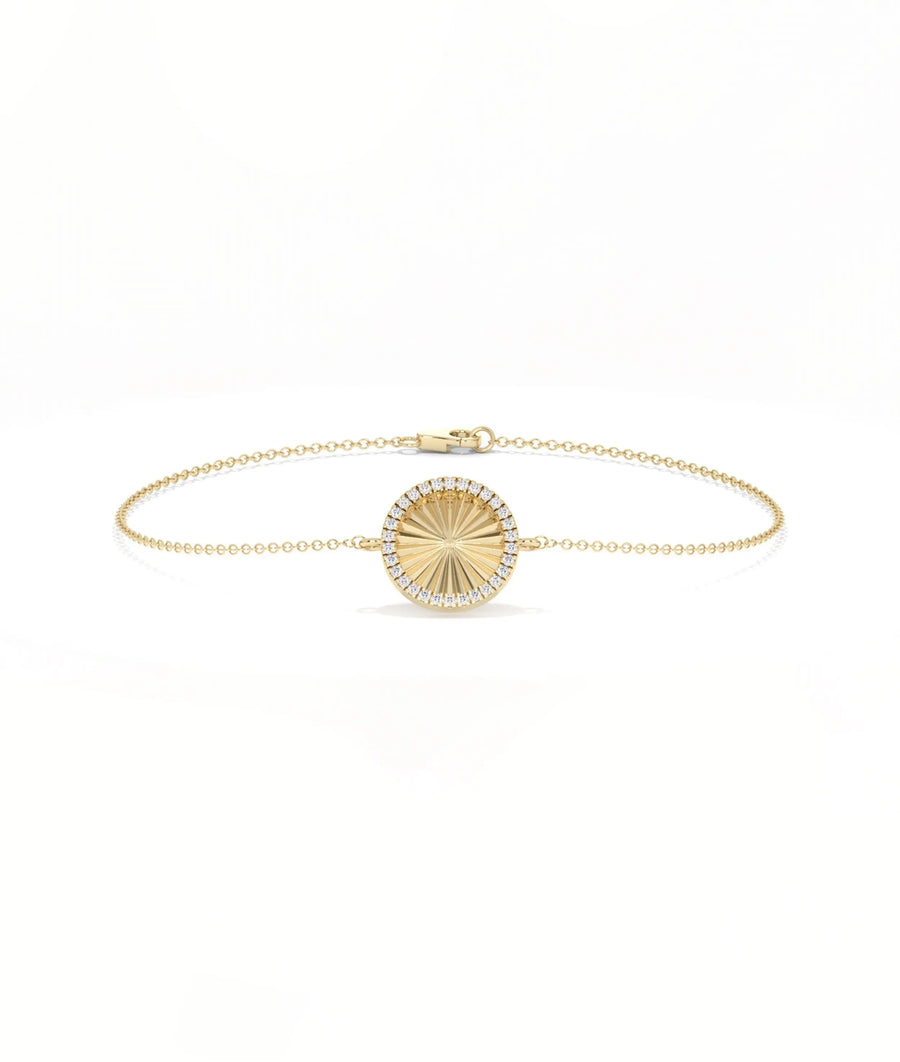 Fluted Circle Bracelet front view yellow gold with diamond circle charm