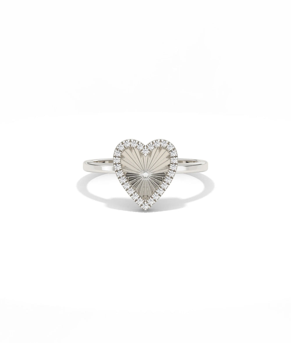 Fluted Heart Ring white gold with sparkling heart centerpiece
