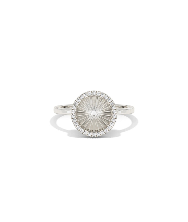 Fluted Circle Ring white gold with circular diamond design