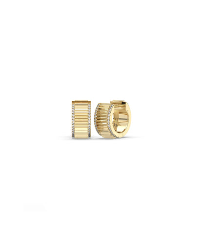 Fluted diamond huggie earring front view in yellow gold with textured grooves