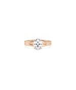2 carat diamond ring with split shank in gold close up detail