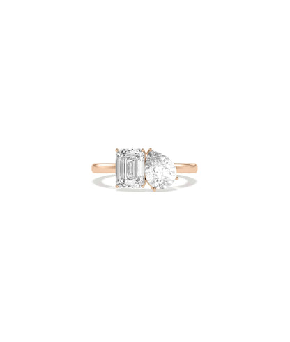 Solitaire Toi-Et-Moi Ring on hand showing unique dual diamond sparkle