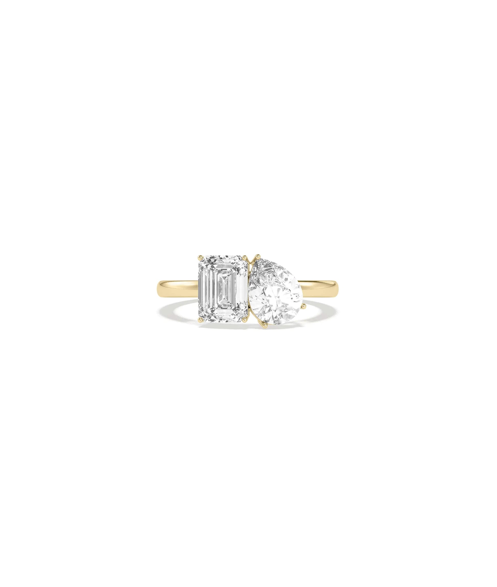 Solitaire Toi-Et-Moi Ring 4 carat two stone diamond design in gold