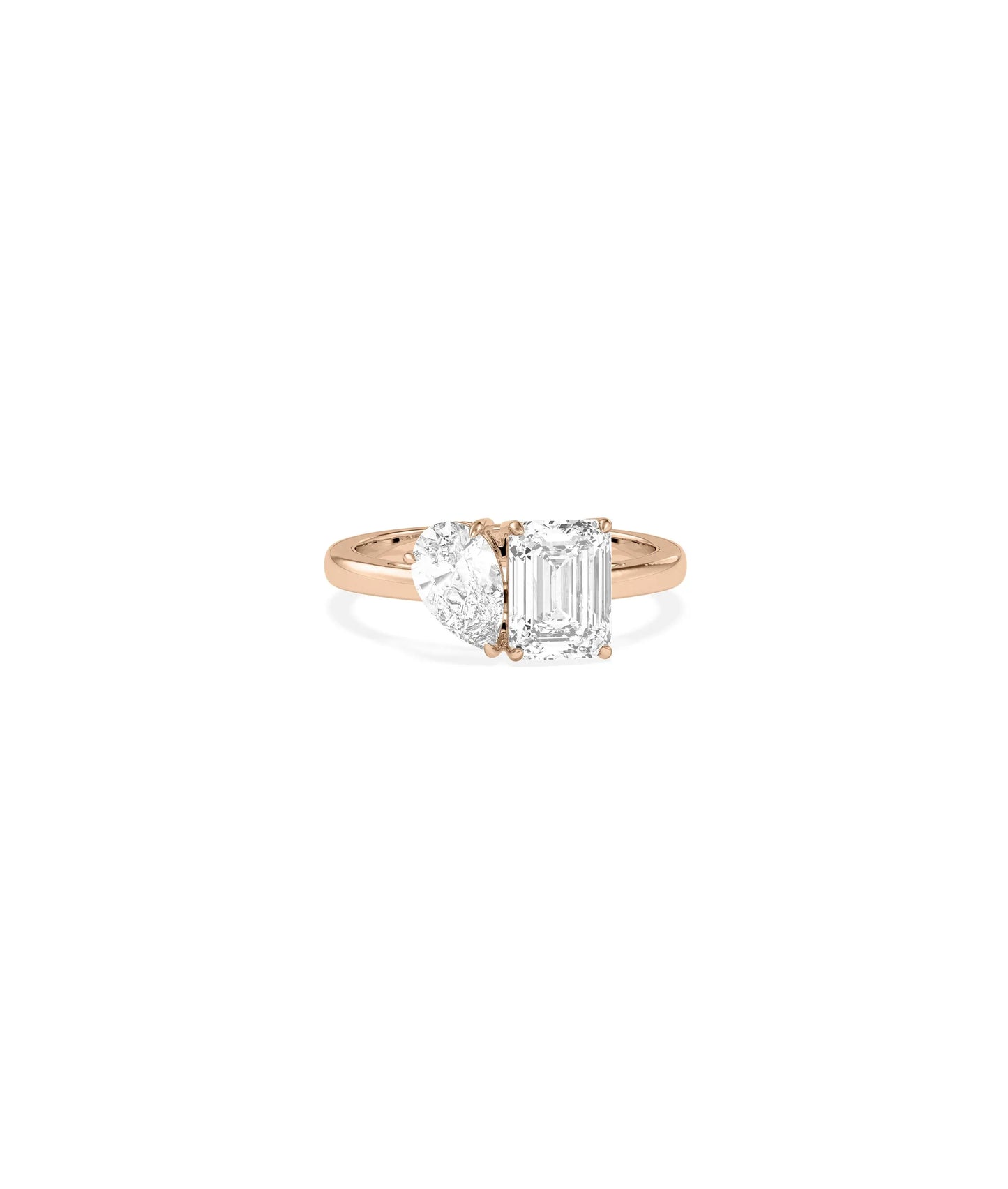 Side profile of Solitaire Toi-Et-Moi Ring highlighting balanced stone placement