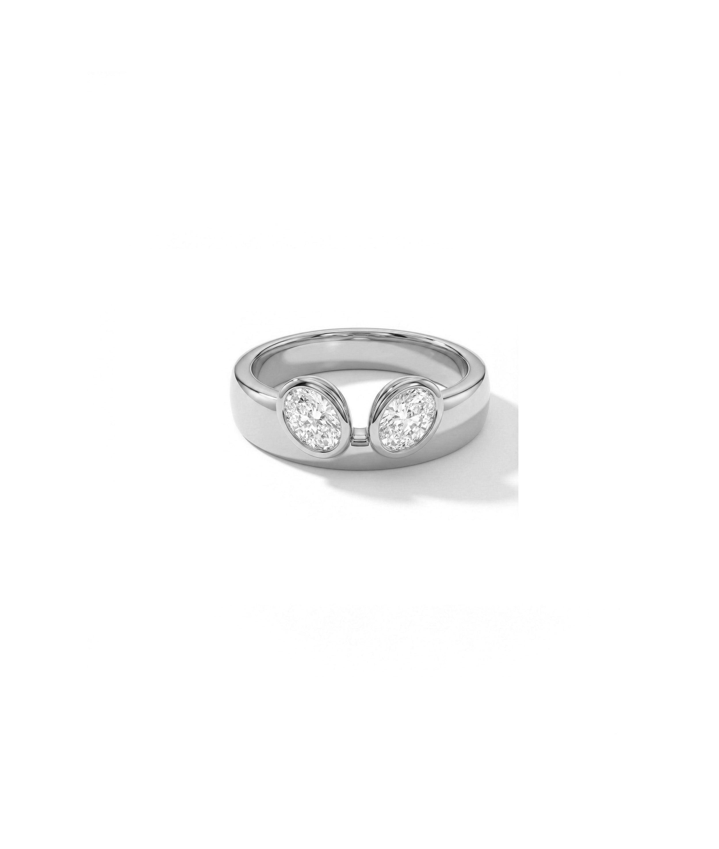 Oval Heart Band Ring