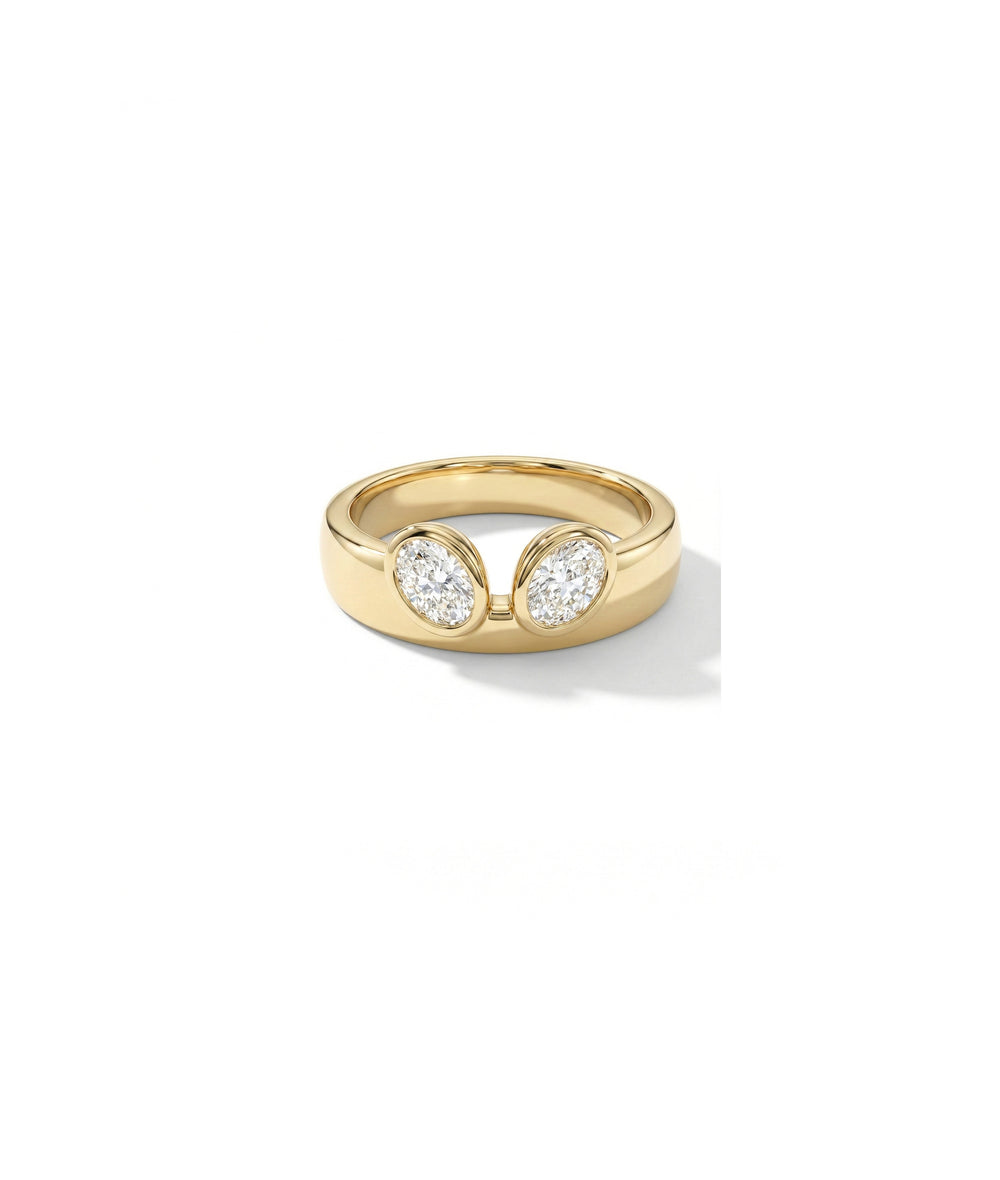 Oval Heart Band Ring