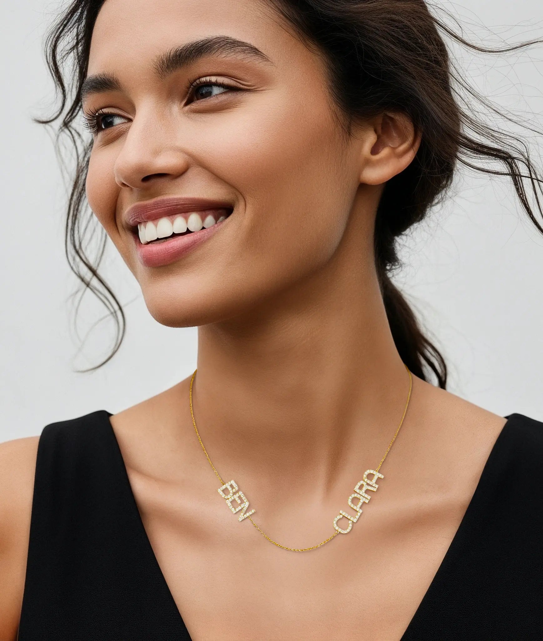 Detail shot of 7mm pavé letters on first name station