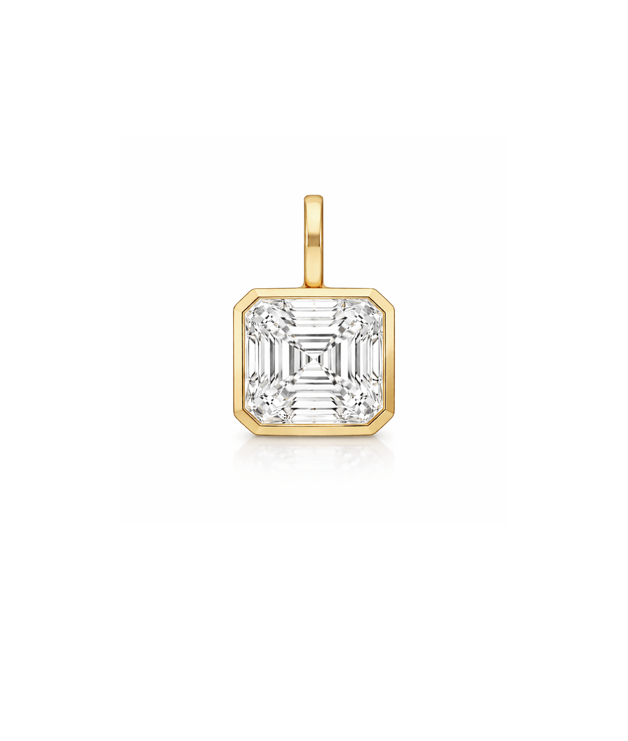 Solitaire pear shape bezel charm pendant in 14K solid gold