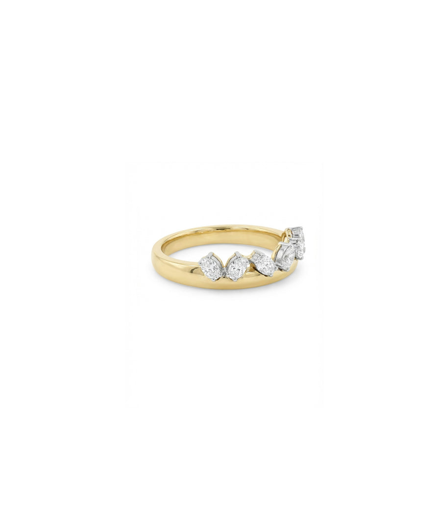 Classic Oval Round Diamond Band media