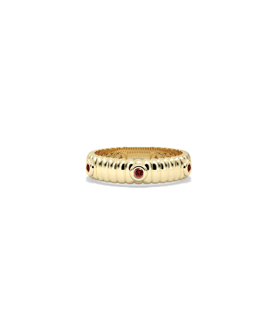 Station fluted band ring in 14K yellow gold with garnet gemstone