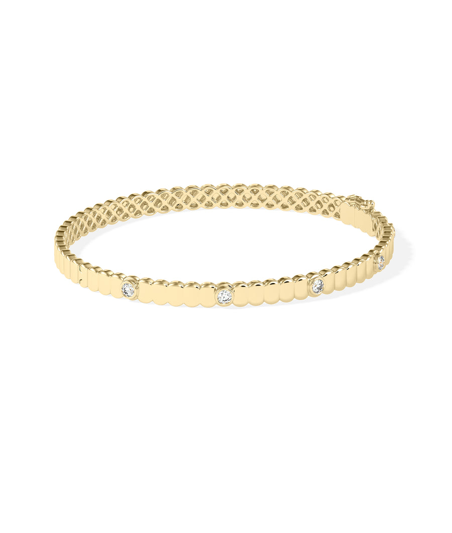 Fluted diamond bangle in 14K solid gold bezel station side profile