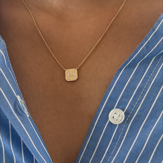 Personalized biscuit initial diamonds presentation