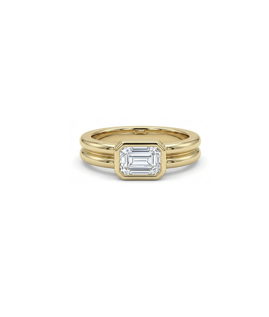 Solitaire bezel double band ring in 14K yellow solid gold